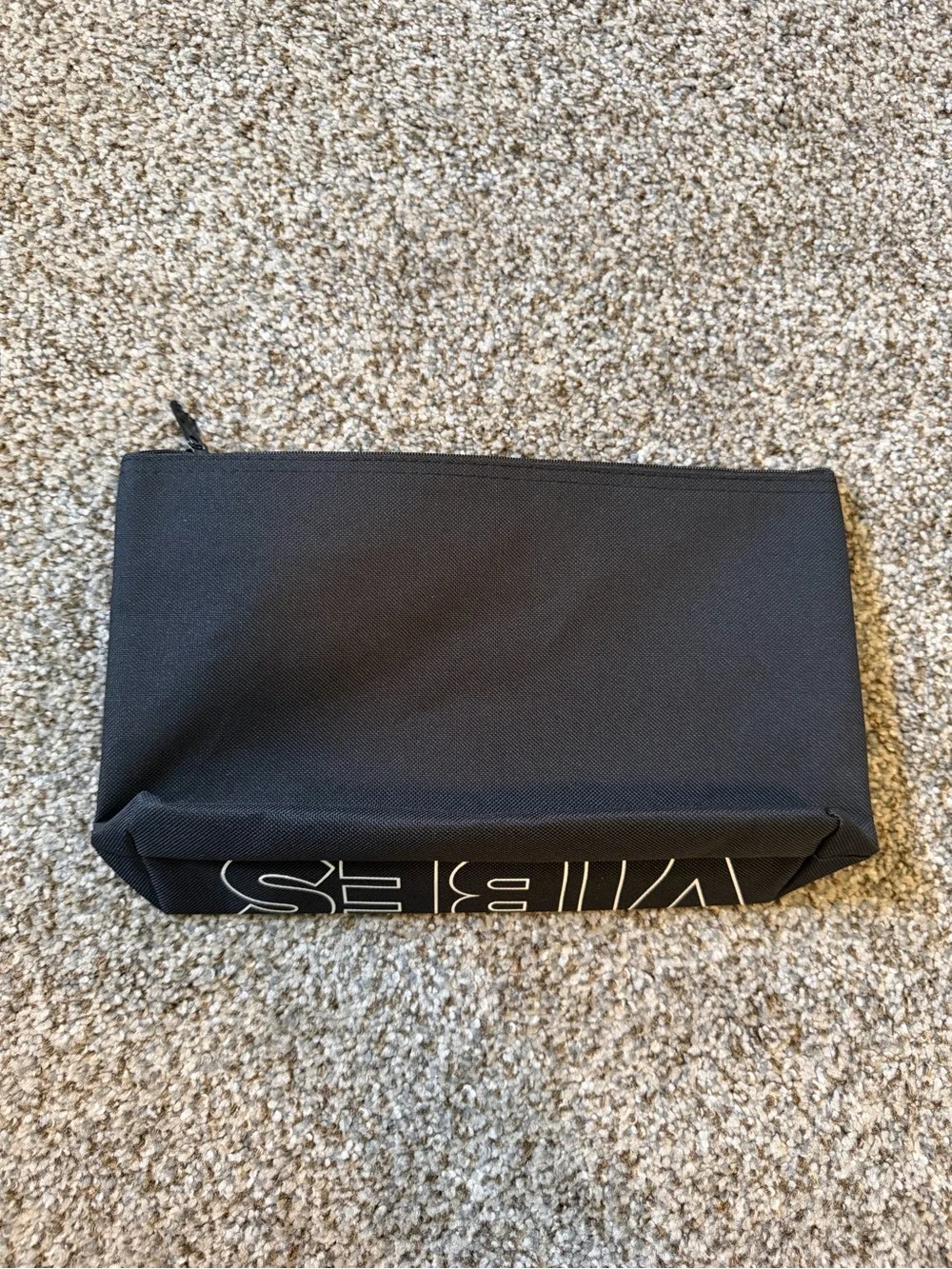 Thirty-One Medium Zipper Pouch